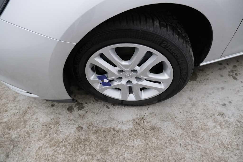 Opel Astra Sports Tourer 2016 фото 6