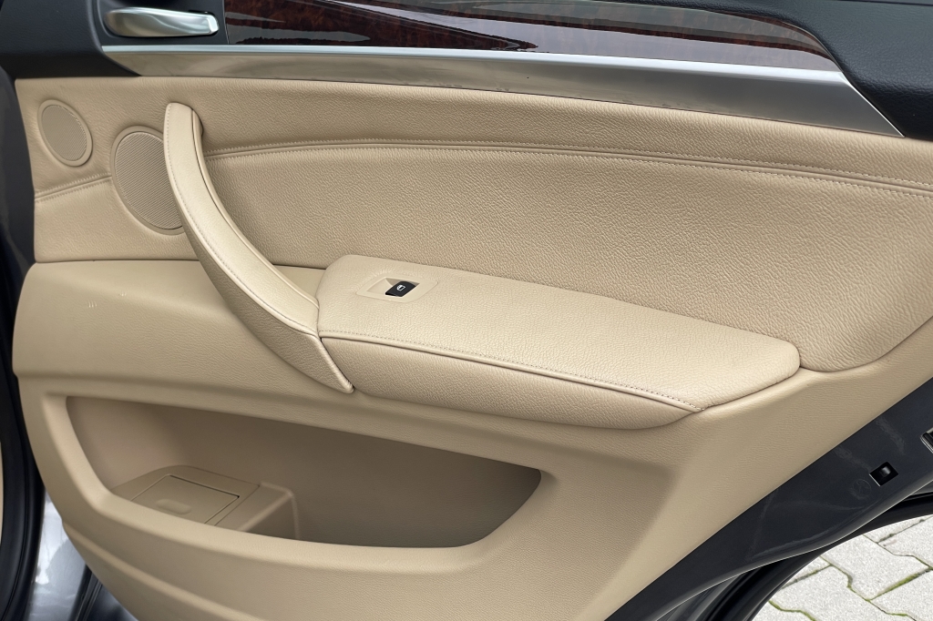 BMW X5 2008 photo 34