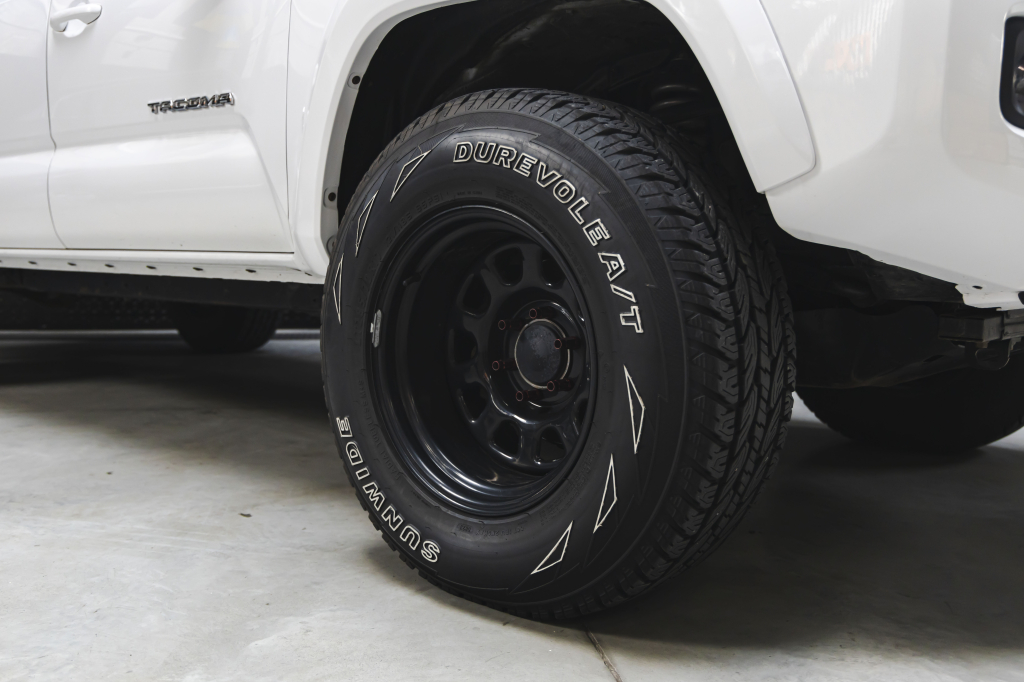 Toyota Tacoma 2018 фото 5