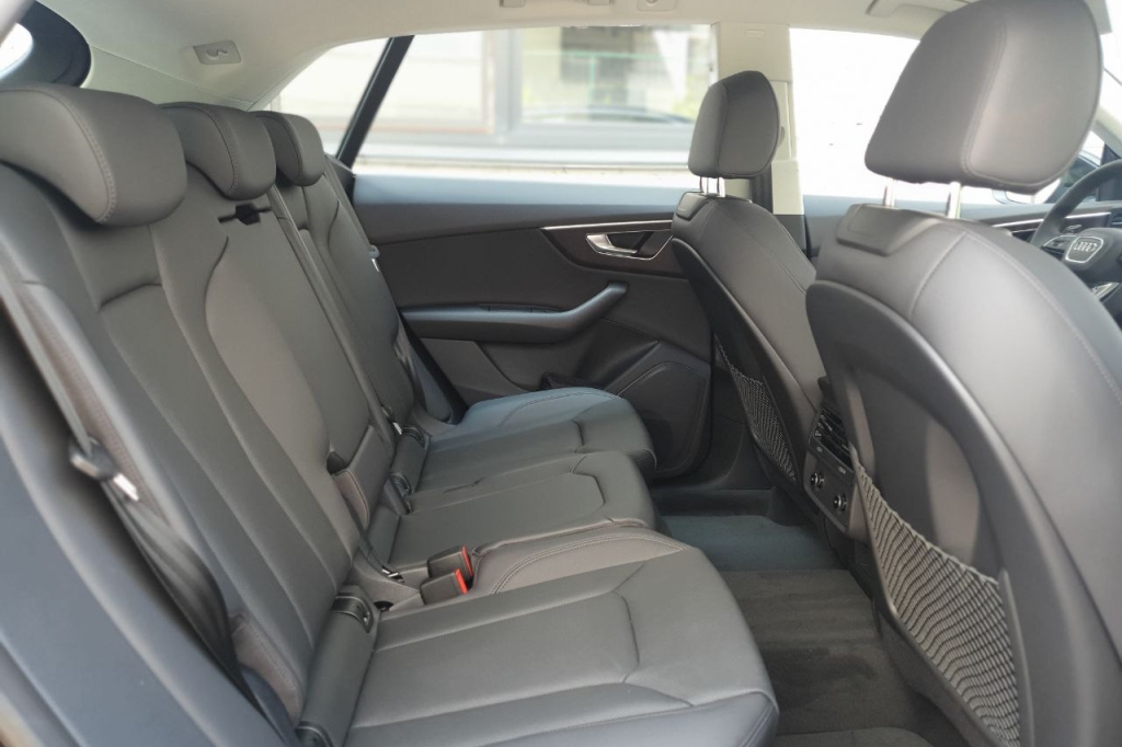 Audi Q8 50 TDI 2023 фото 15