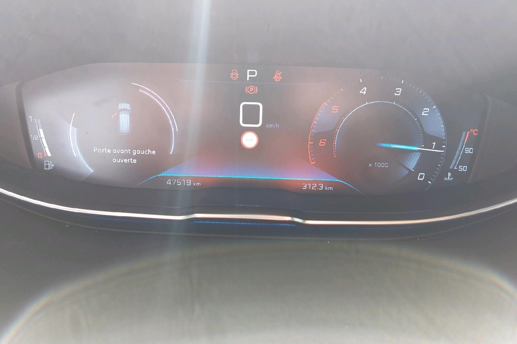 Peugeot 3008 2020 фото 4