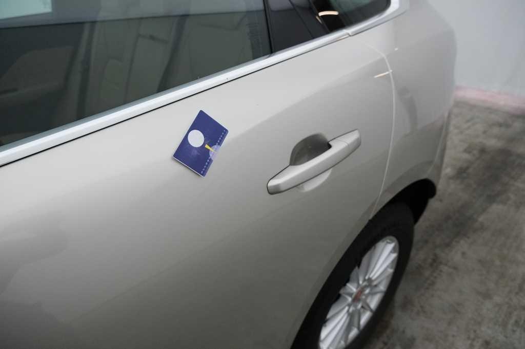 Jaguar F-Pace 2016 фото 52