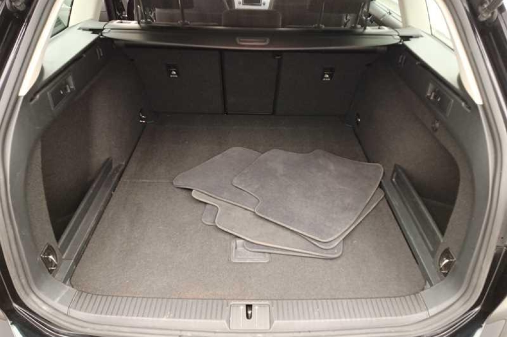 Volkswagen Passat Variant 2016 photo 5