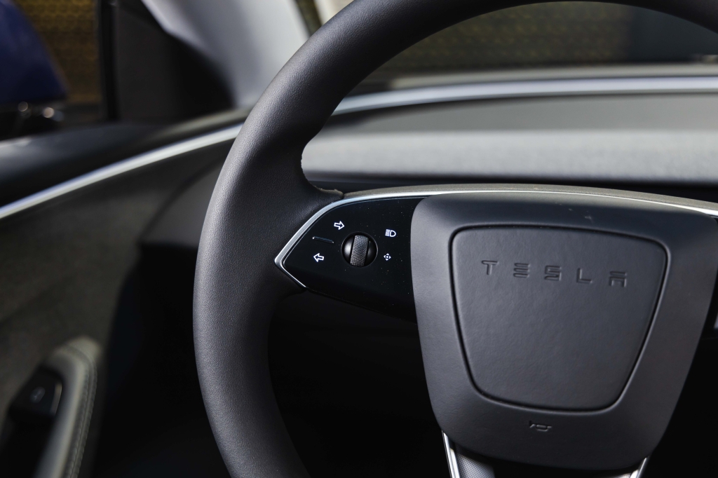 Tesla Model 3 2024 фото 19