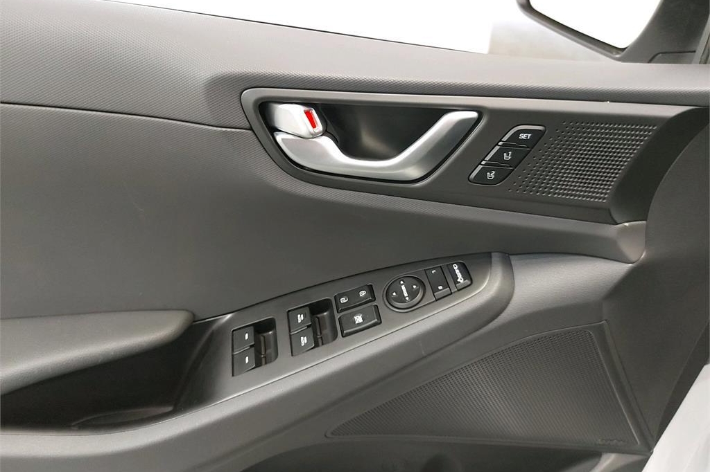 Hyundai Ioniq EV 2019 фото 8