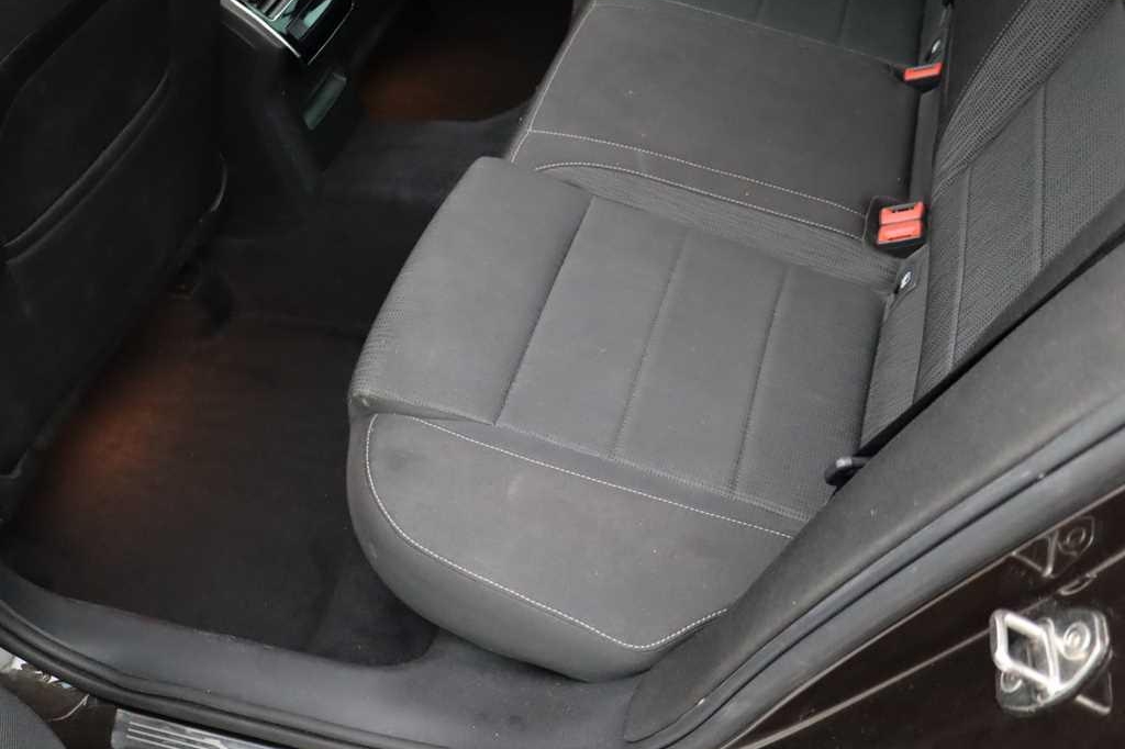 Skoda Superb Combi 2016 фото 20