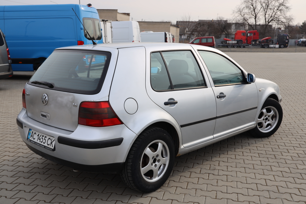 Volkswagen Golf 2001 photo 3