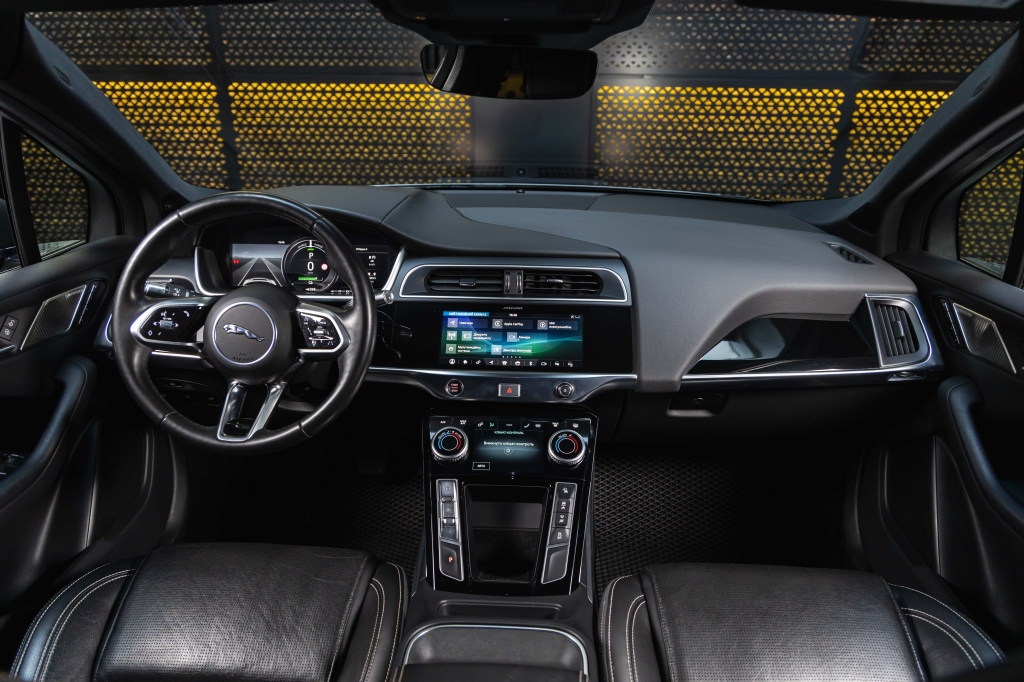 Jaguar I-Pace 2019 фото 32