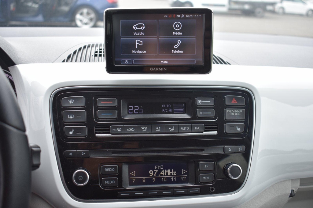 Volkswagen eUp! 2014 фото 6