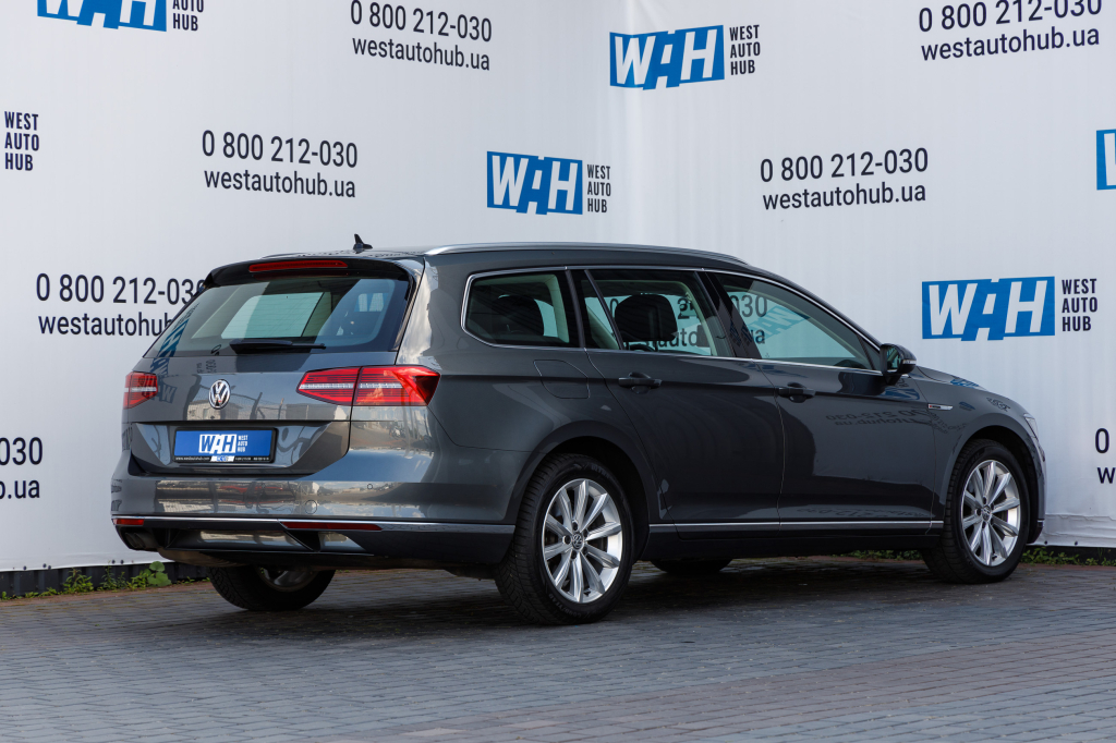 Volkswagen Passat B8 Highline 4Motion 2016 фото 34