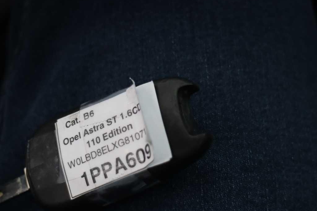 Opel Astra Sports Tourer 2016 фото 35