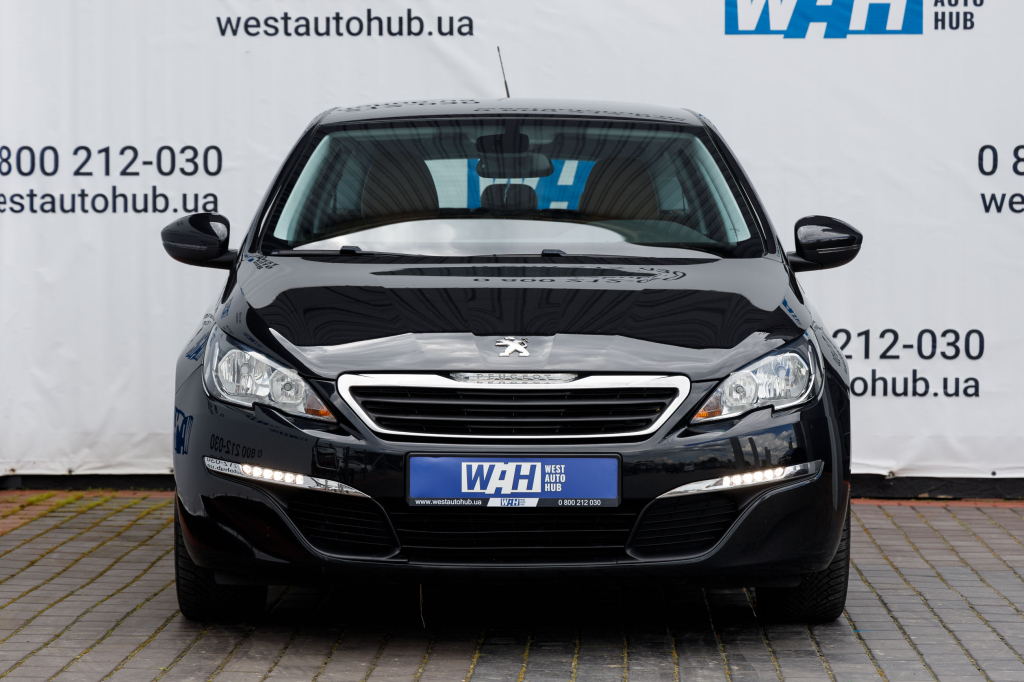 Peugeot 308 2015 фото 24