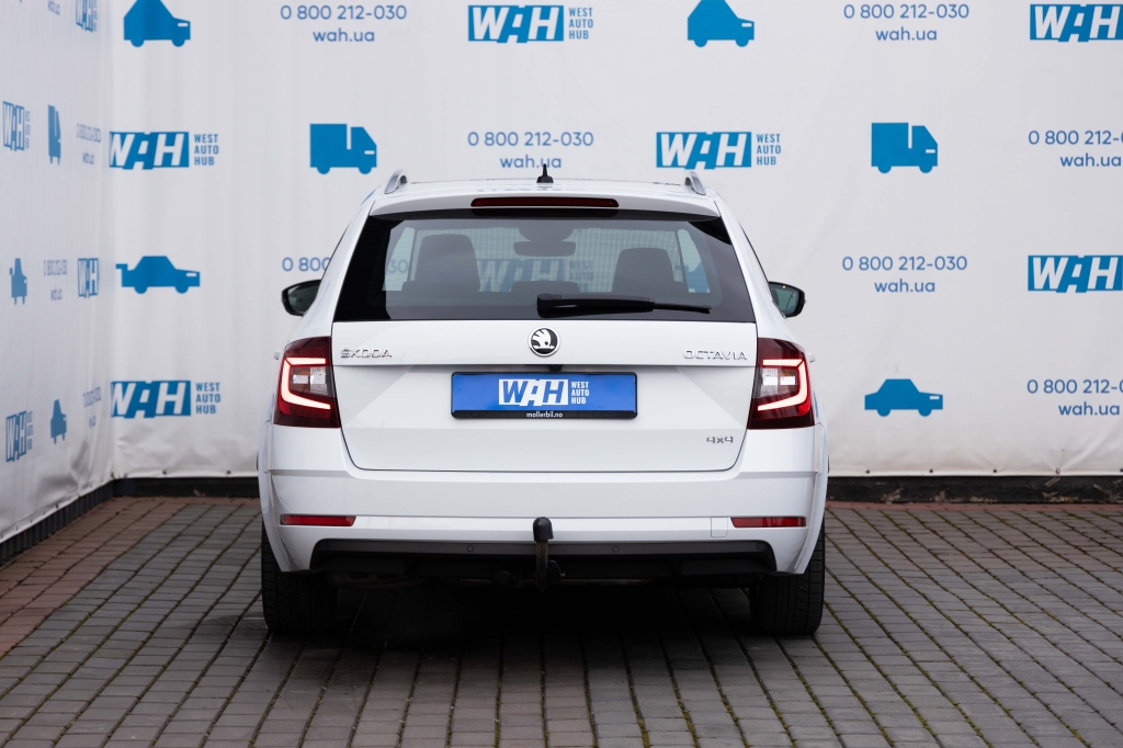 Skoda Octavia Laurin & Klement 2020 photo 10