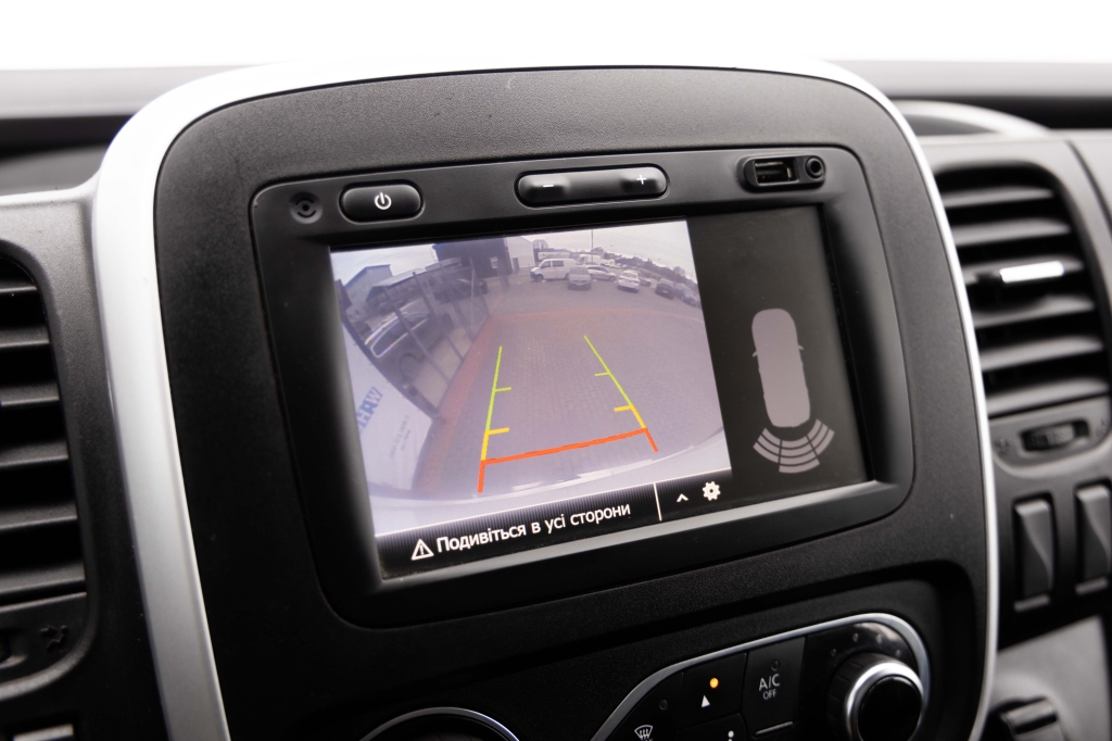 Renault Trafic 2019 фото 21