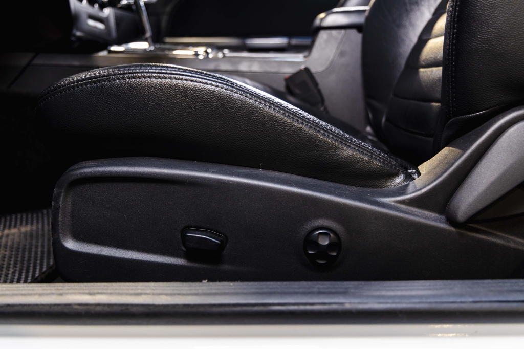 Dodge Challenger 2013 фото 17