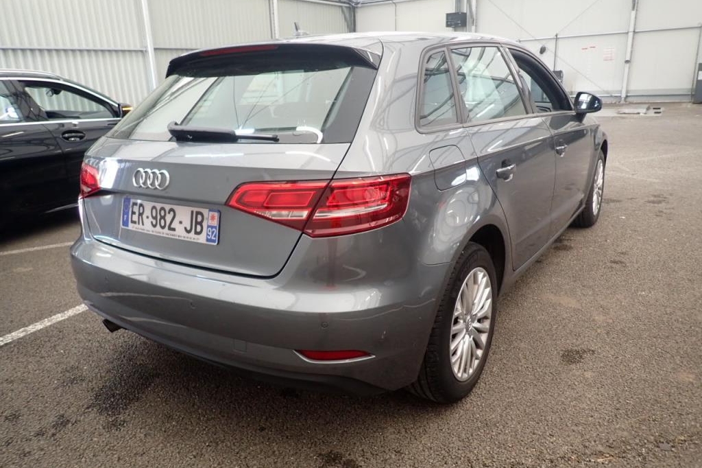 Audi A3 Sportback 2017 фото 4