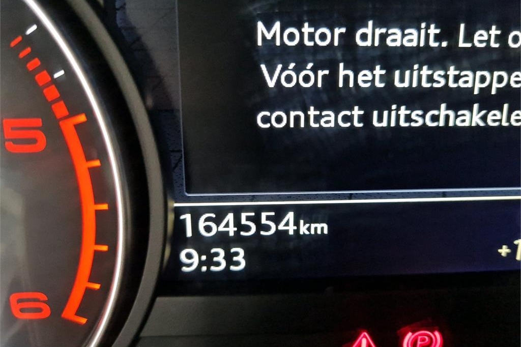 Audi A4 Avant 2017 фото 1