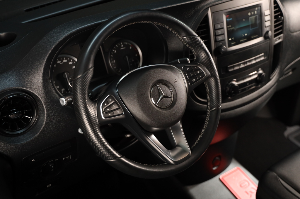Mercedes-Benz Vito 2023 фото 20