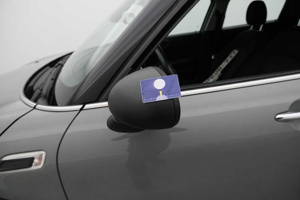 MINI Clubman 2016 фото 10