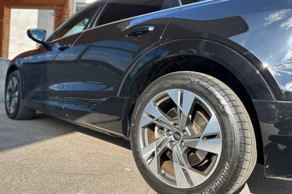 Audi e-tron 71 kWh  Quattro S-Line  2021 photo 6