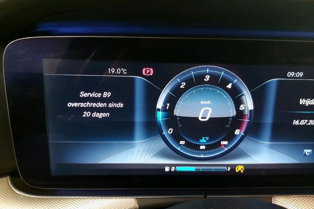 Mercedes-Benz E-Klasse 2017 фото 29