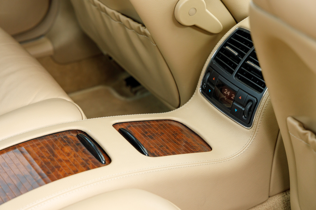 Mercedes-Benz CLS 500 2005 фото 9