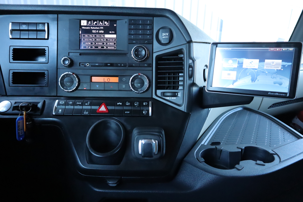 Mercedes-Benz Actros 2651 2015 photo 15