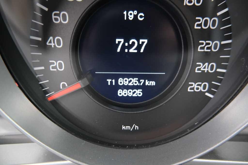 Volvo V40 2017 фото 1