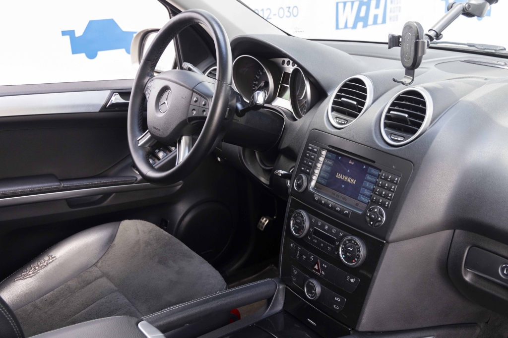 Mercedes-Benz M-Class ML500 W164 2006 photo 24