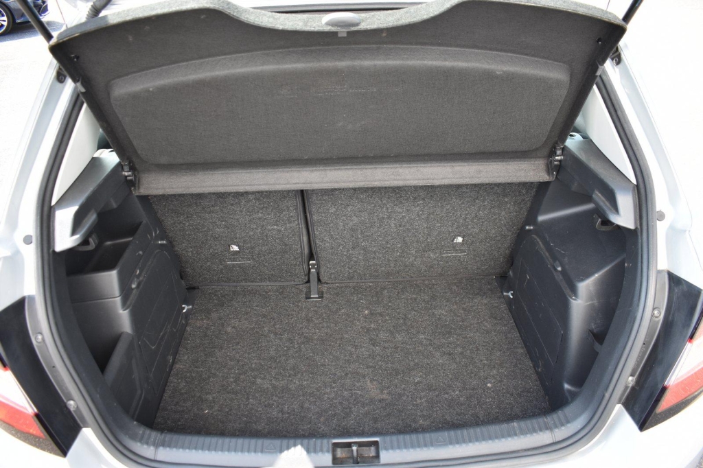 Skoda Fabia 2020 фото 6