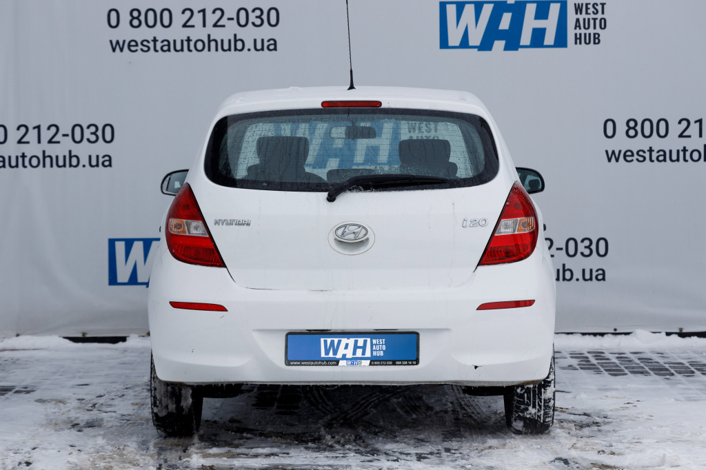 Hyundai i20 photo 4
