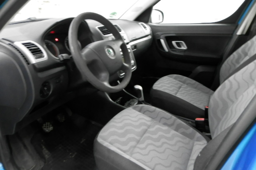 Skoda Roomster TDI 2008 photo 7