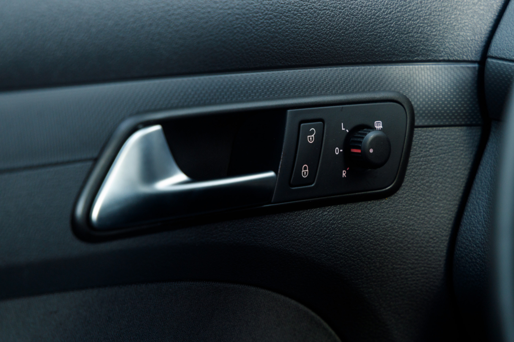 Volkswagen Caddy пасс. Trendline фото 10