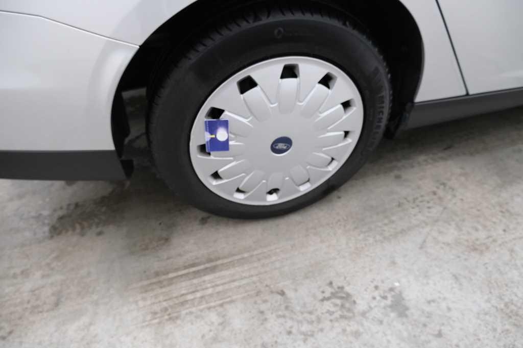 Ford Focus Tunier 2017 фото 28