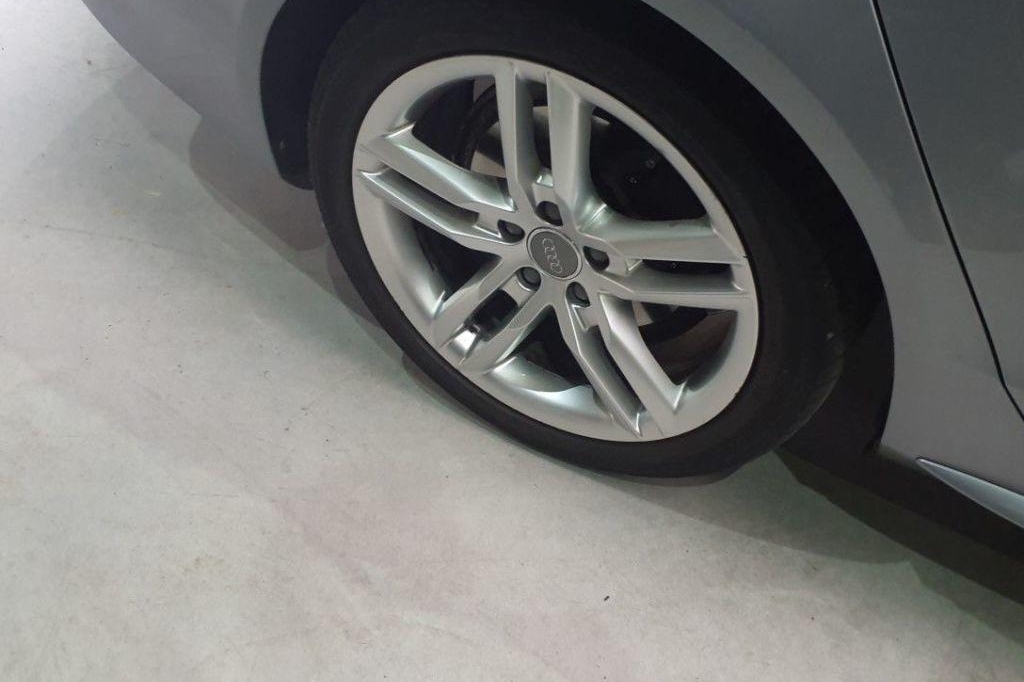 Audi A4 Avant 2015 photo 9