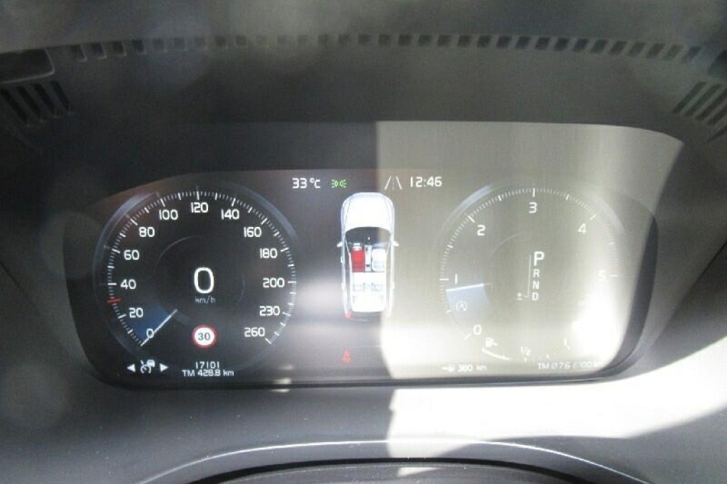 Volvo XC60 2020 photo 2