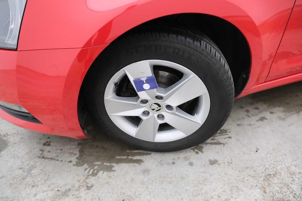 Skoda Octavia Combi 2017 photo 9