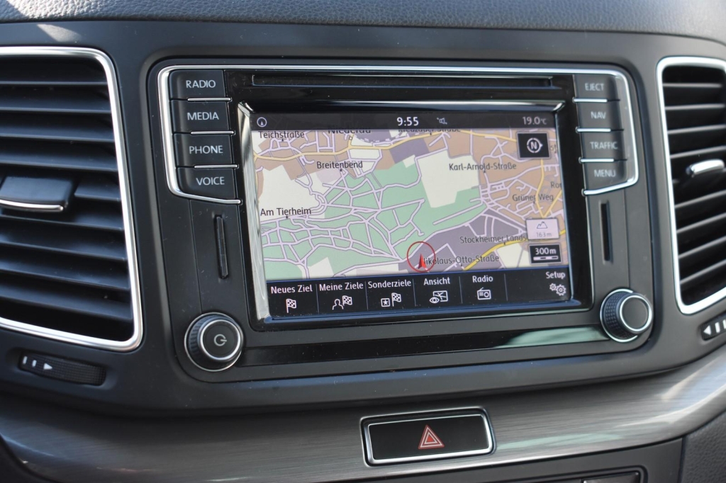 Volkswagen Sharan 2017 photo 1