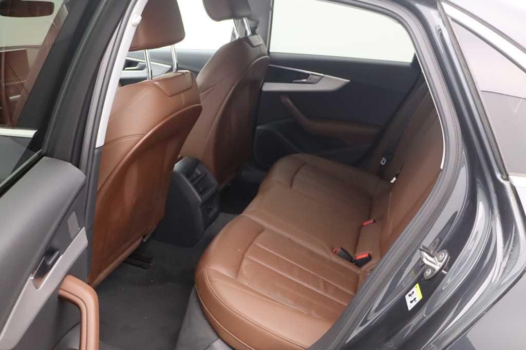 Audi A4 2016 фото 1