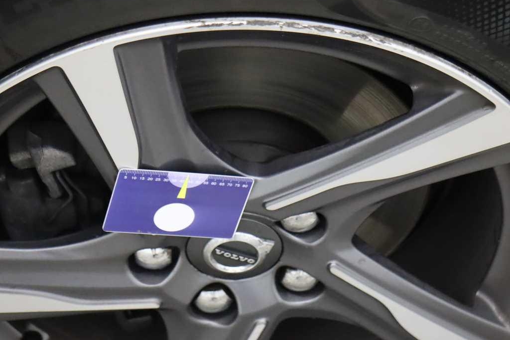 Volvo V40 2016 photo 28