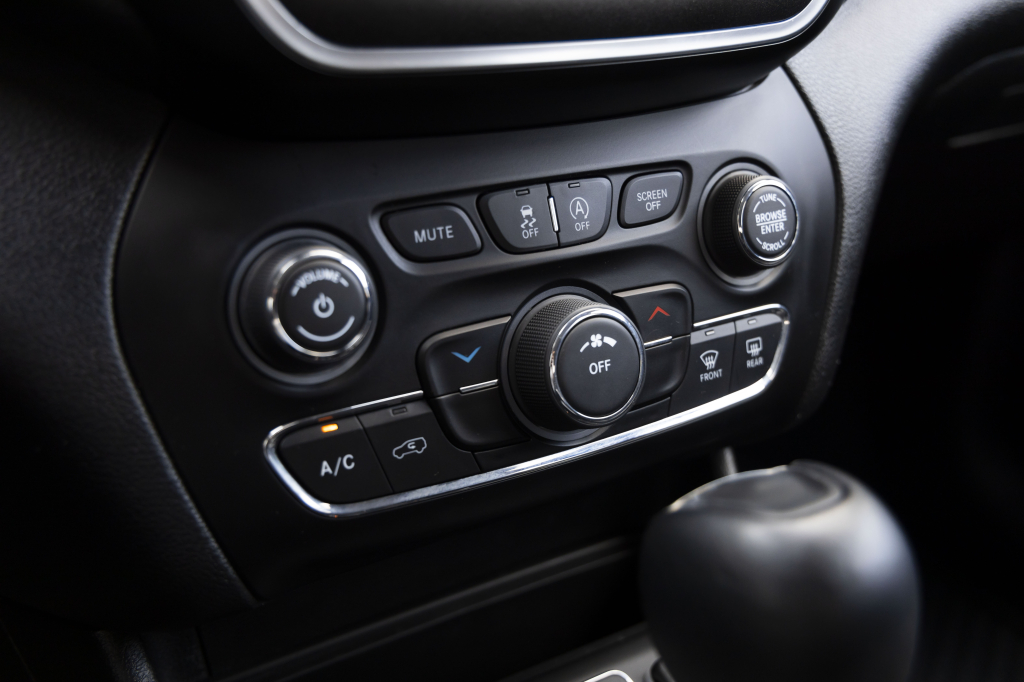 Jeep Cherokee Trailhawk Trail Rated 2019 фото 22