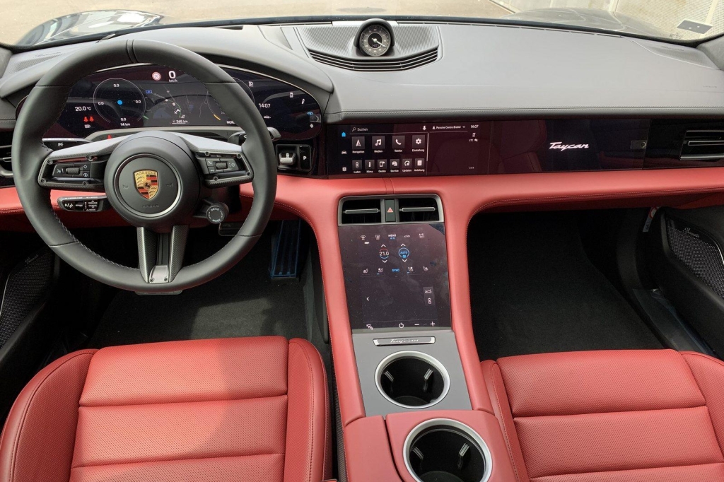 Porsche Taycan S Turbo 2021 фото 2