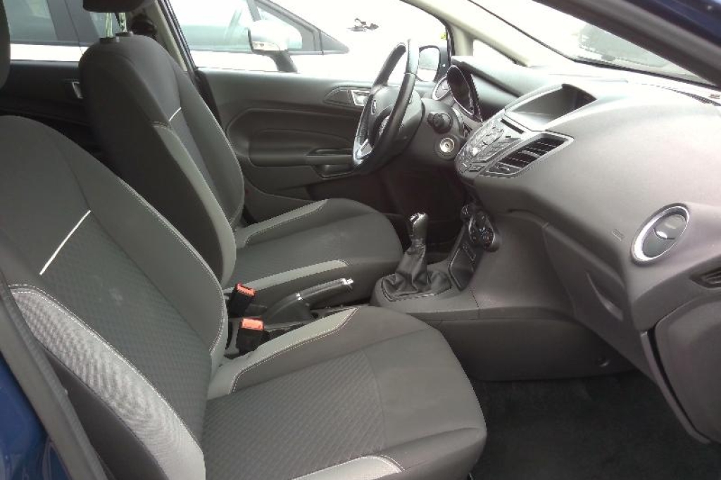 Ford Fiesta 2017 photo 2