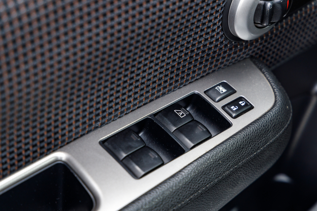 Nissan TIIDA 2010 фото 18