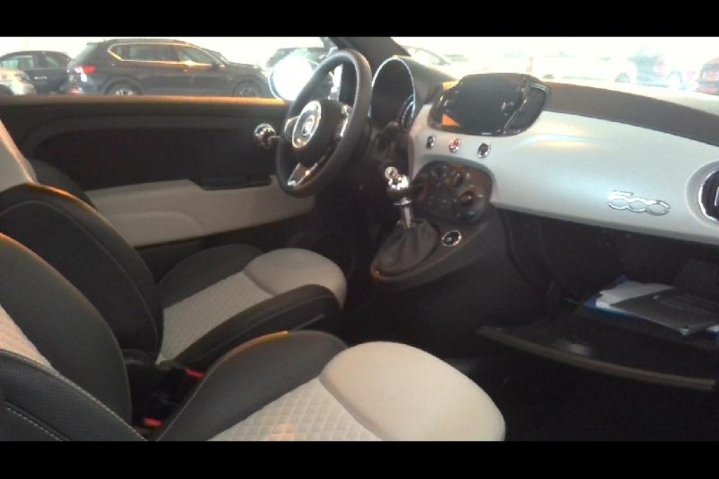 Fiat 500 2020 photo 2