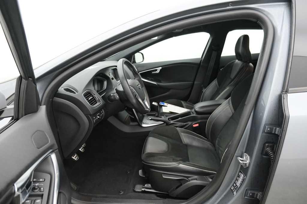 Volvo V40 2017 фото 3