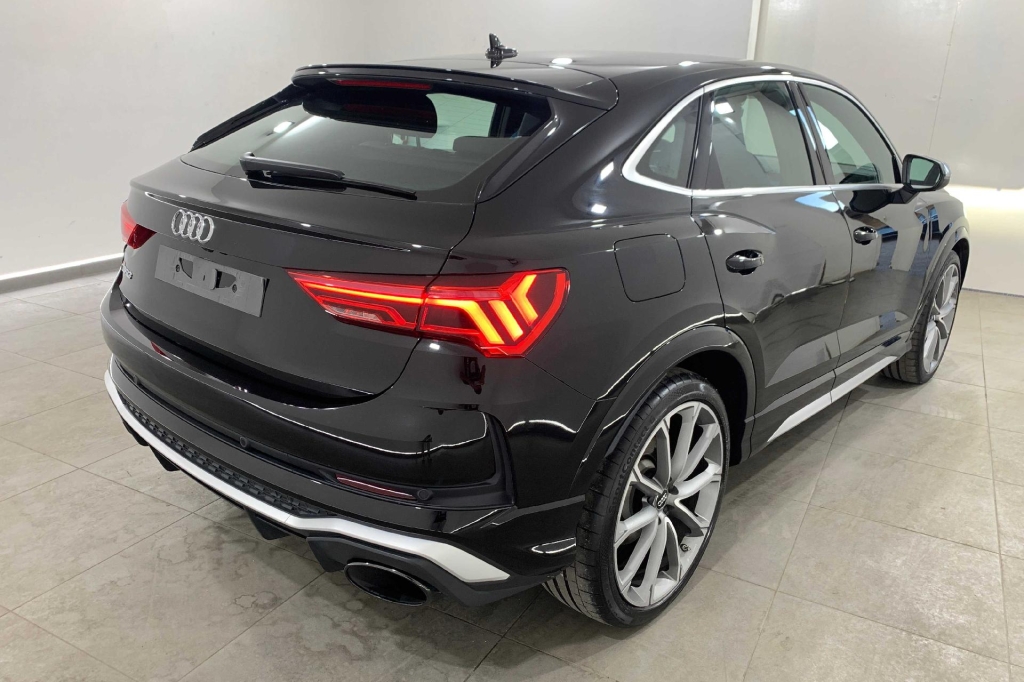 Audi RS Q3 2019 фото 3