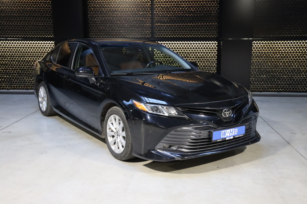 Toyota Camry 2017 photo 1