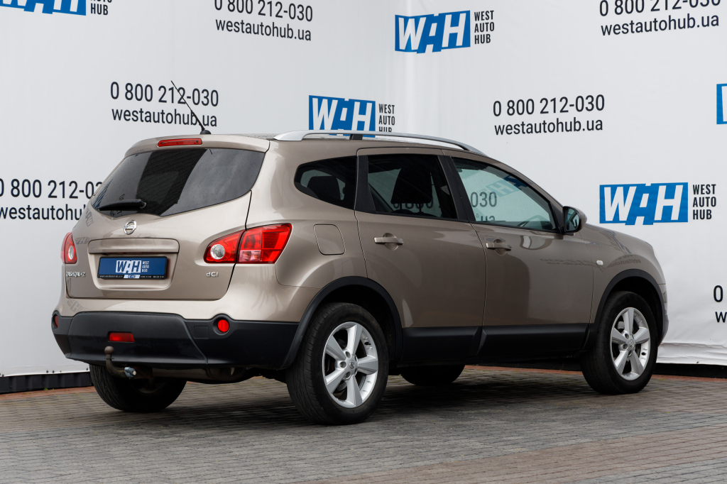 Nissan Qashqai+2 2009 фото 16