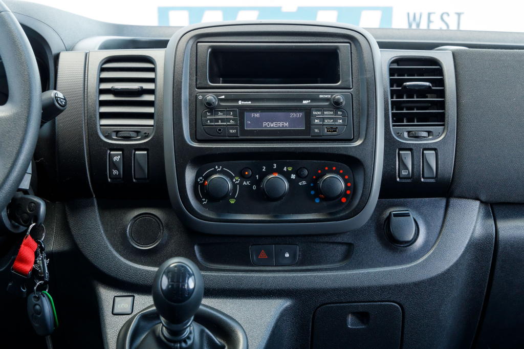 Renault Trafic пасс. 2015 photo 10